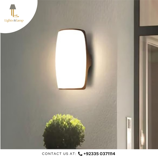 EXTERIOR WALL LIGHT