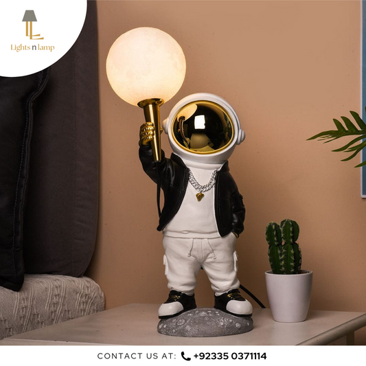 HIP HOP ASTRONAUT TABLE LAMP