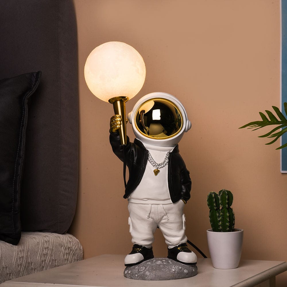 HIP HOP ASTRONAUT TABLE LAMP