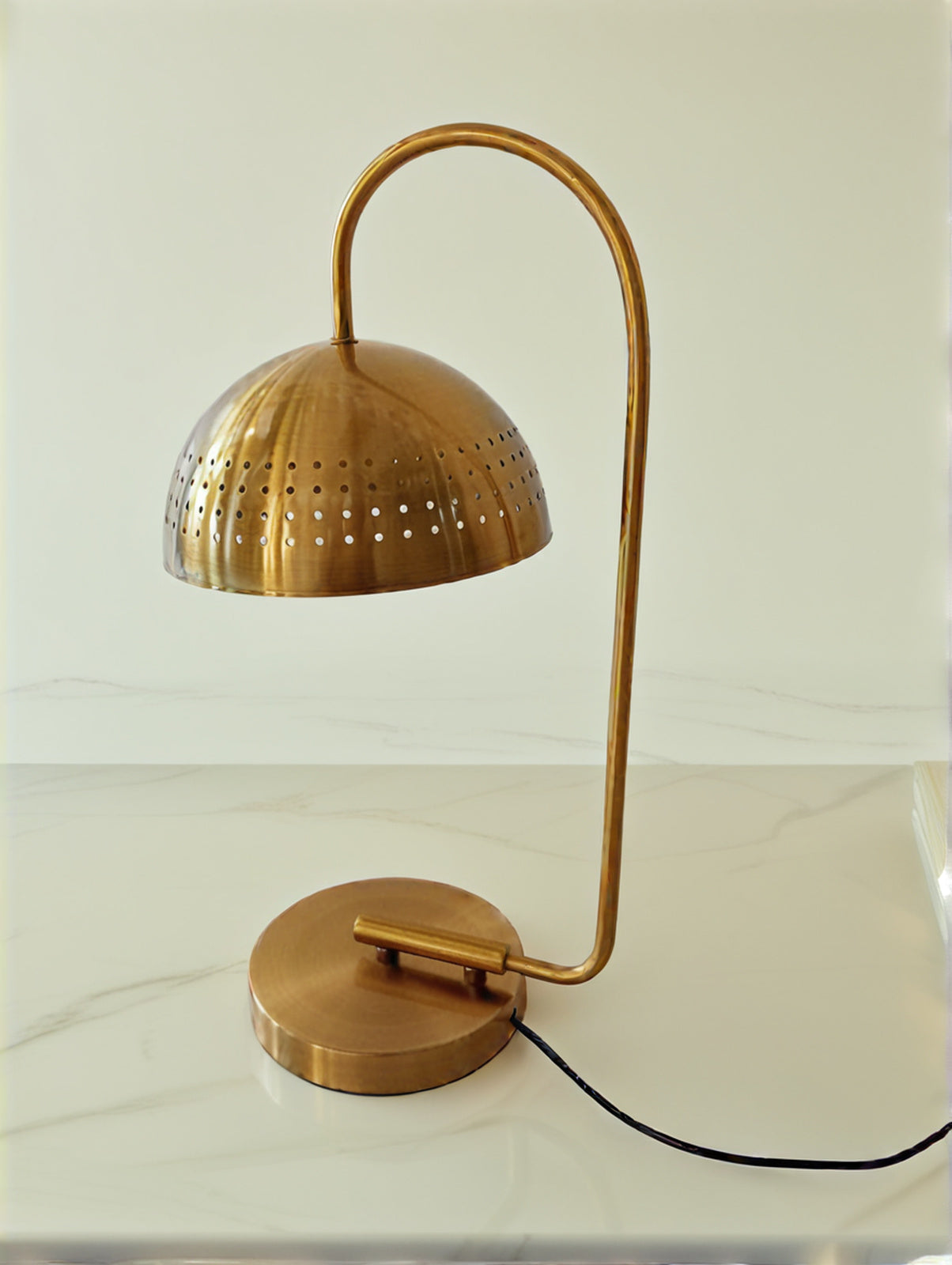 table lamps in pakistan