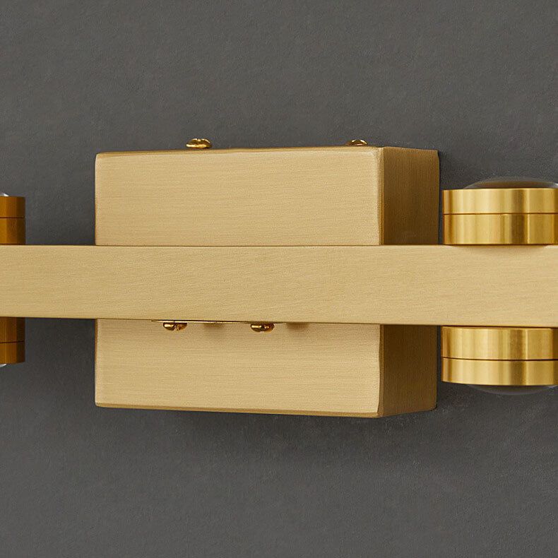 gold mirror light in pakistan. vanity light for dresser, bedroom or bathroom. High quality material easy installation