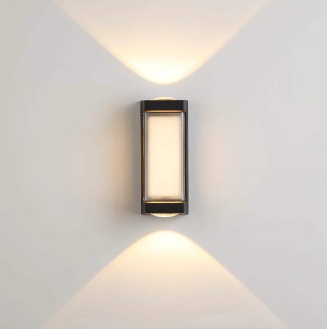 outdoor lights in pakistan