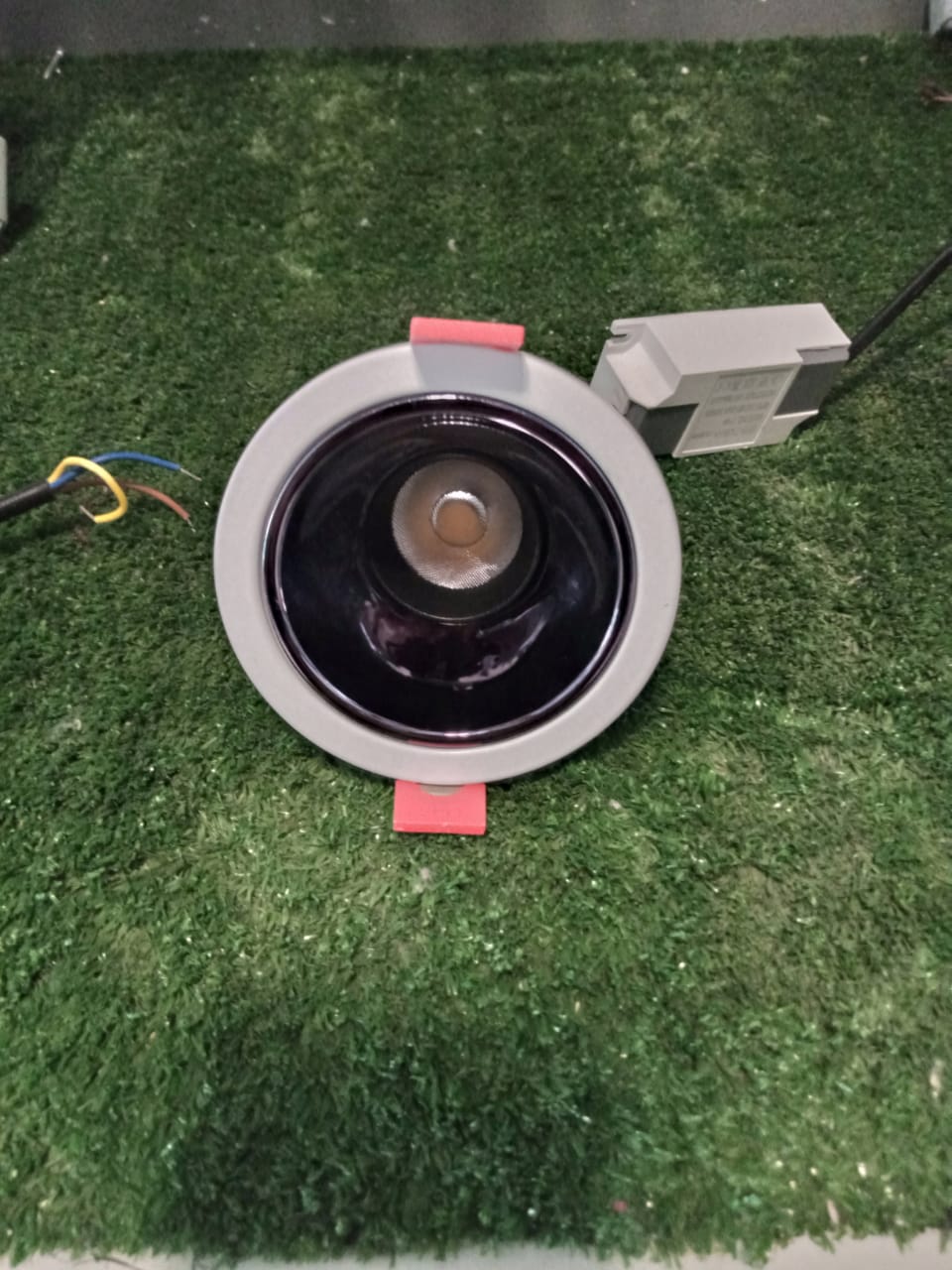 HIGH DISPLAY WATERPROOF DOWNLIGHT