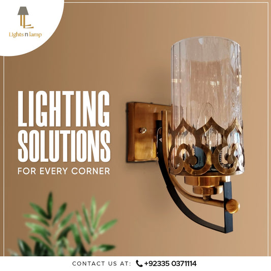 ANTIQUE BRASS WALL LAMP