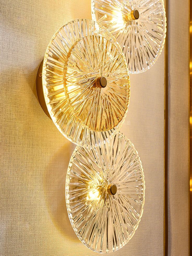GOLD WALL LAMP