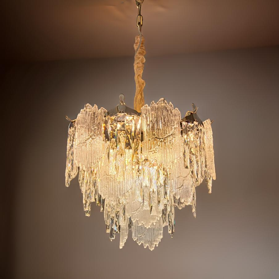 chandeliers in pakistan