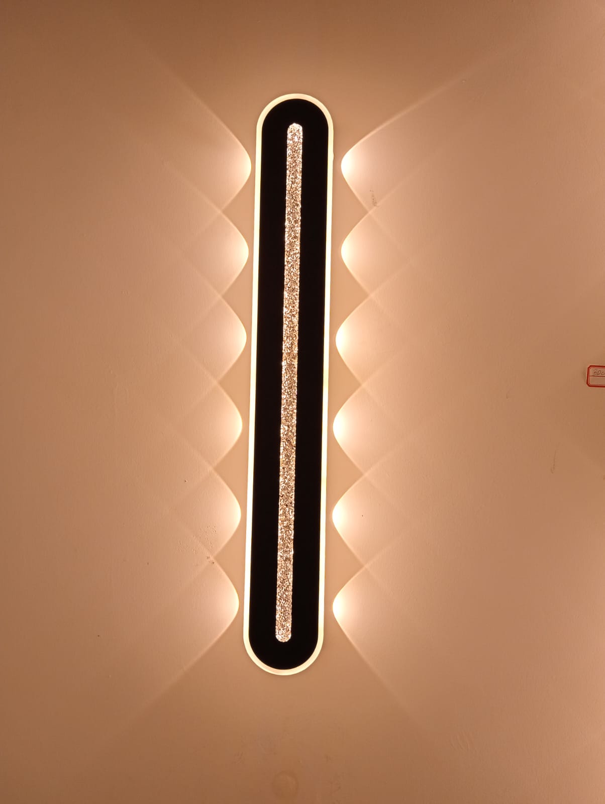 MODERN INDOOR WALL SCONCE