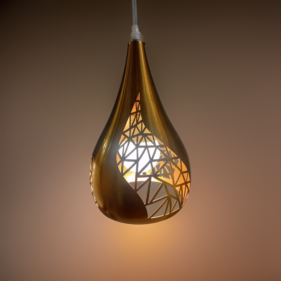 DECORATIVE GOLDEN PENDANT LIGHT