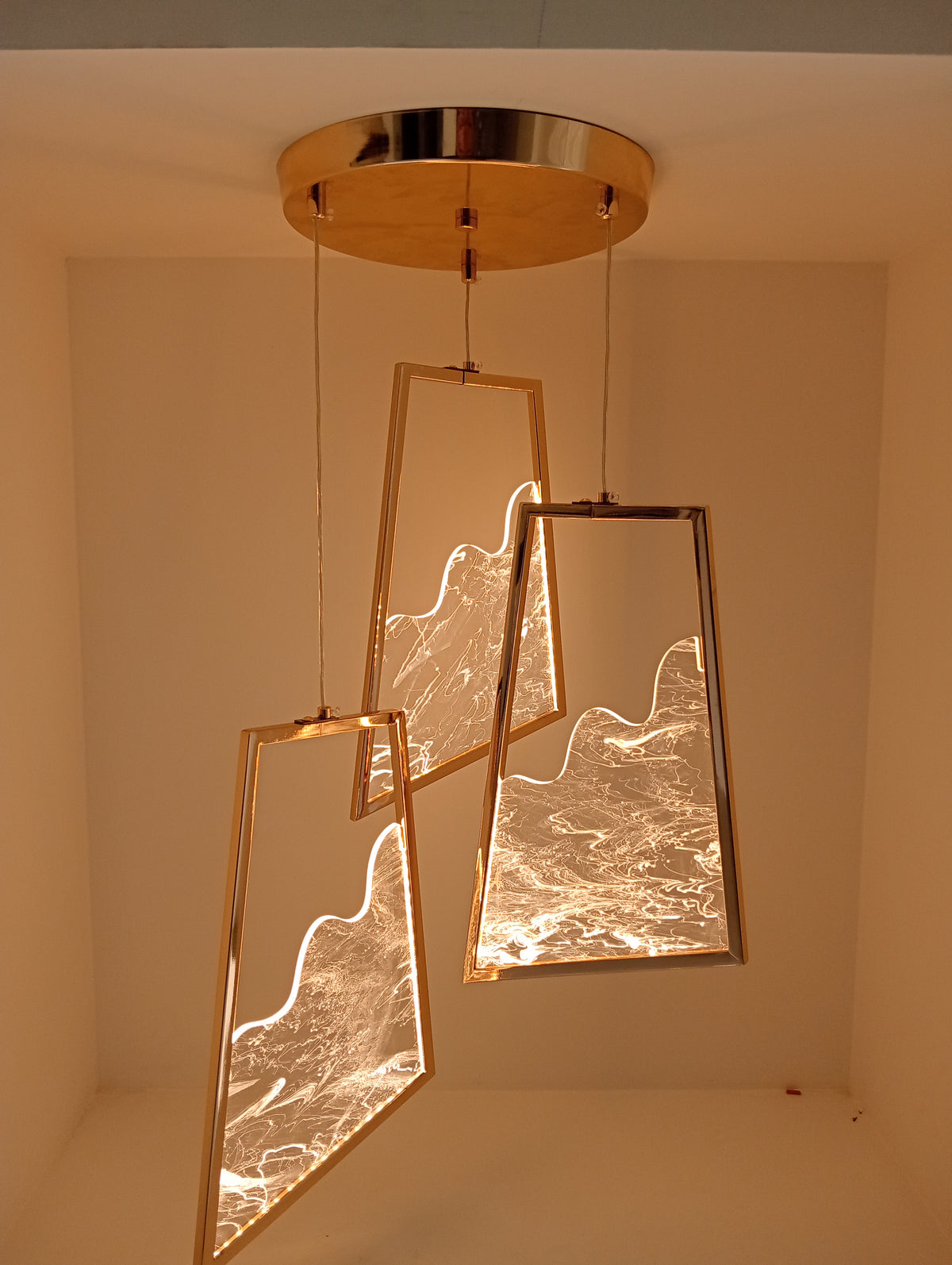 Luxury Golden Marble-Effect LED Hanging Light | Modern Decorative Pendant Light